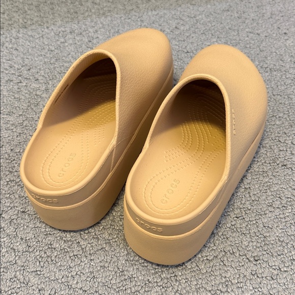 Crocs Dylan Clogs - Picture 2 of 5